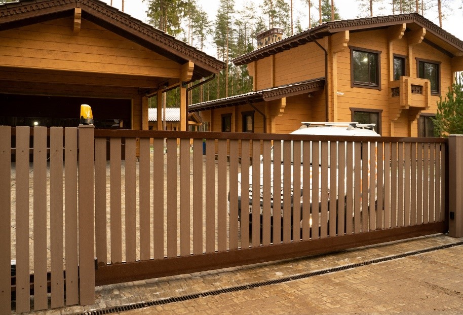 Міцна основа: Як підготувати фундамент для відкатних воріт