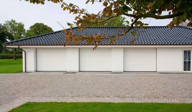 Секционные ворота