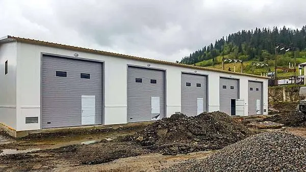 Промислові ворота «Алютех-К» — надійне рішення